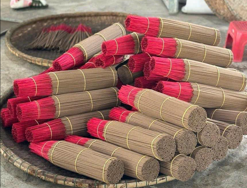 Trầm hương Hồng Phúc – Nhang Trầm Hương Đặc Biệt